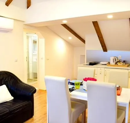 Rilati Old Town Palace 4 Гостевой дом 3*