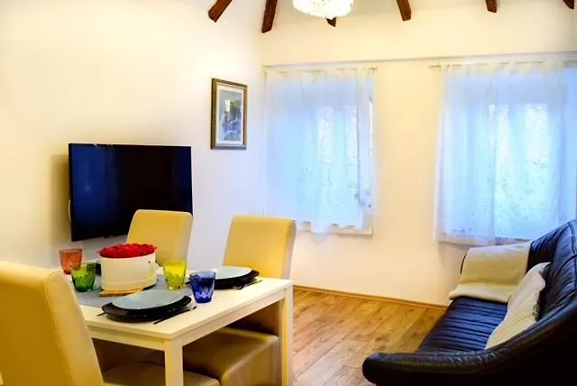 Maison d'hôtes Rilati Old Town Palace 4 3*